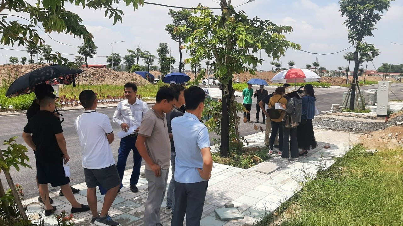 Nhà đầu tư đang rất thèm mua bất động sản