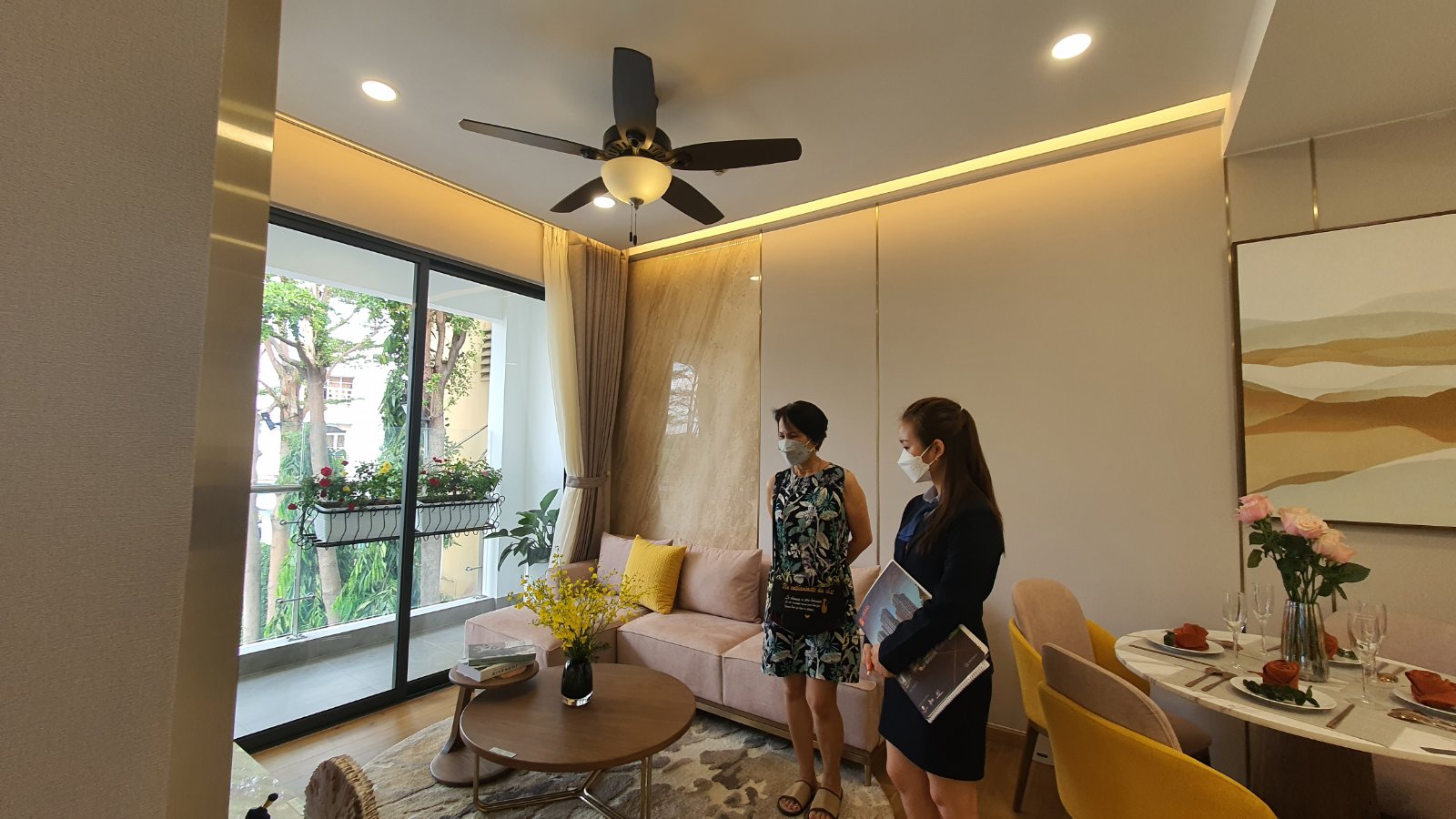 Thu nhập trên 50 triệu/tháng mới tự tin mua nhà 3 Săn lùng chung cư đã qua sử dụng: Khách nườm nượp đi xem nhà hở ra căn nào chốt ngay căn đó