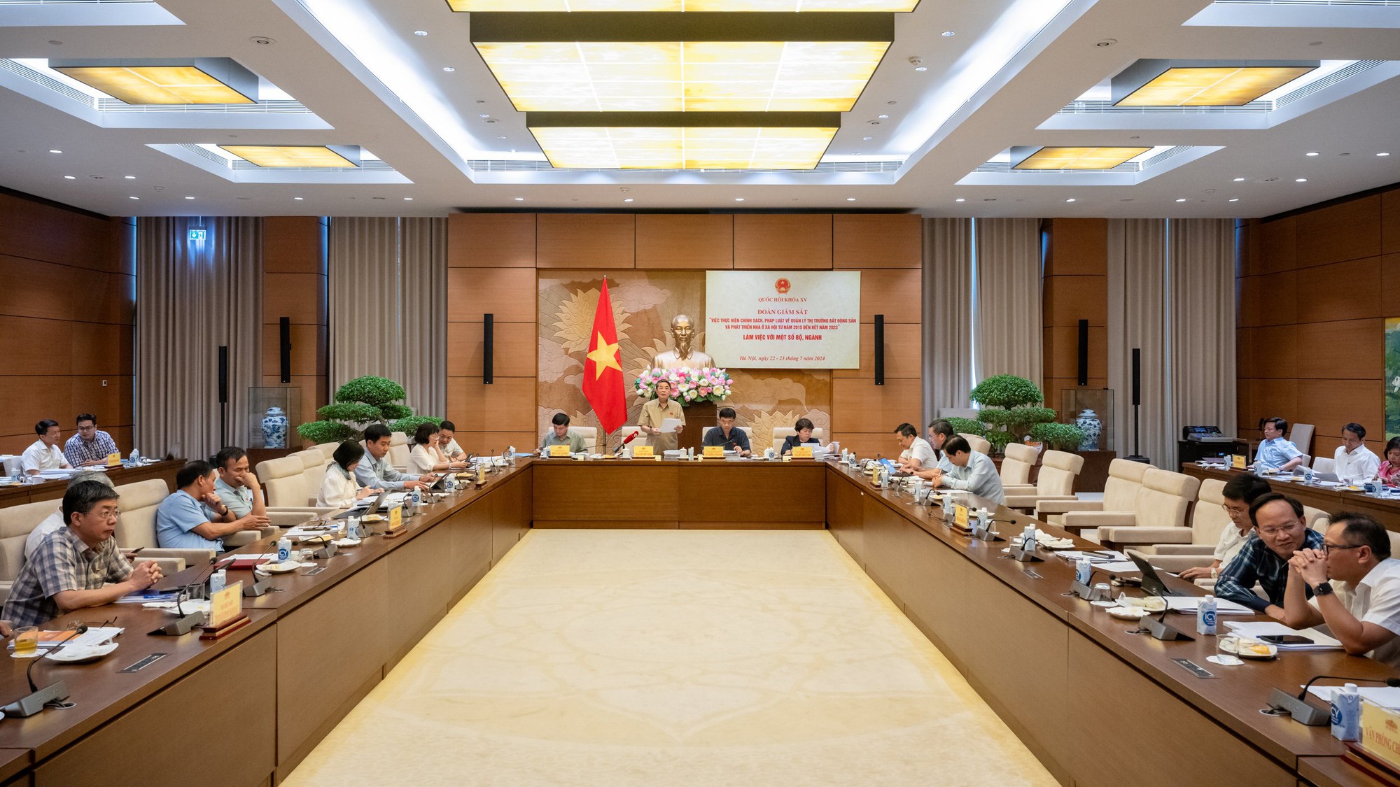 Giá bất động sản đã vượt xa giá trị thực không phù hợp với khả năng của người dân 1 Giá bất động sản đã vượt xa giá trị thực không phù hợp với khả năng của người dân