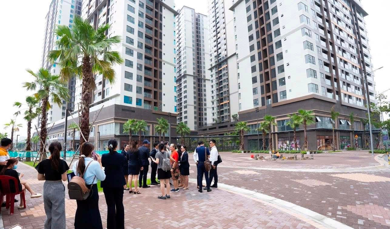TPHCM: Khách hàng đã sẵn sàng rút tiết kiệm, vay ngân hàng để mua nhà