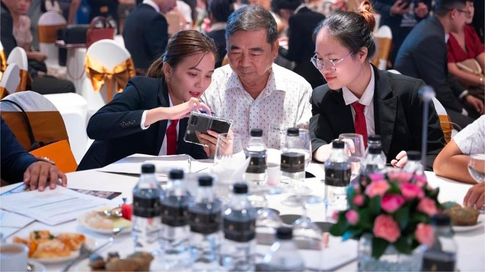 TPHCM: Khách hàng đã sẵn sàng rút tiết kiệm, vay ngân hàng để mua nhà