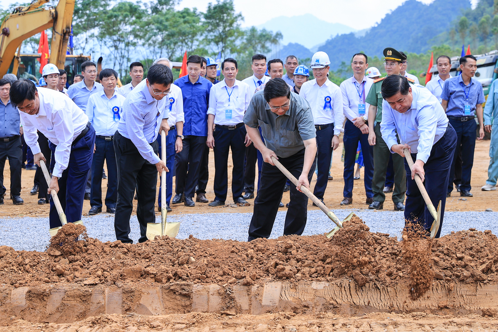 Khởi công tuyến cao tốc Hòa Bình - Mộc Châu 3 Khởi công tuyến cao tốc Hòa Bình - Mộc Châu