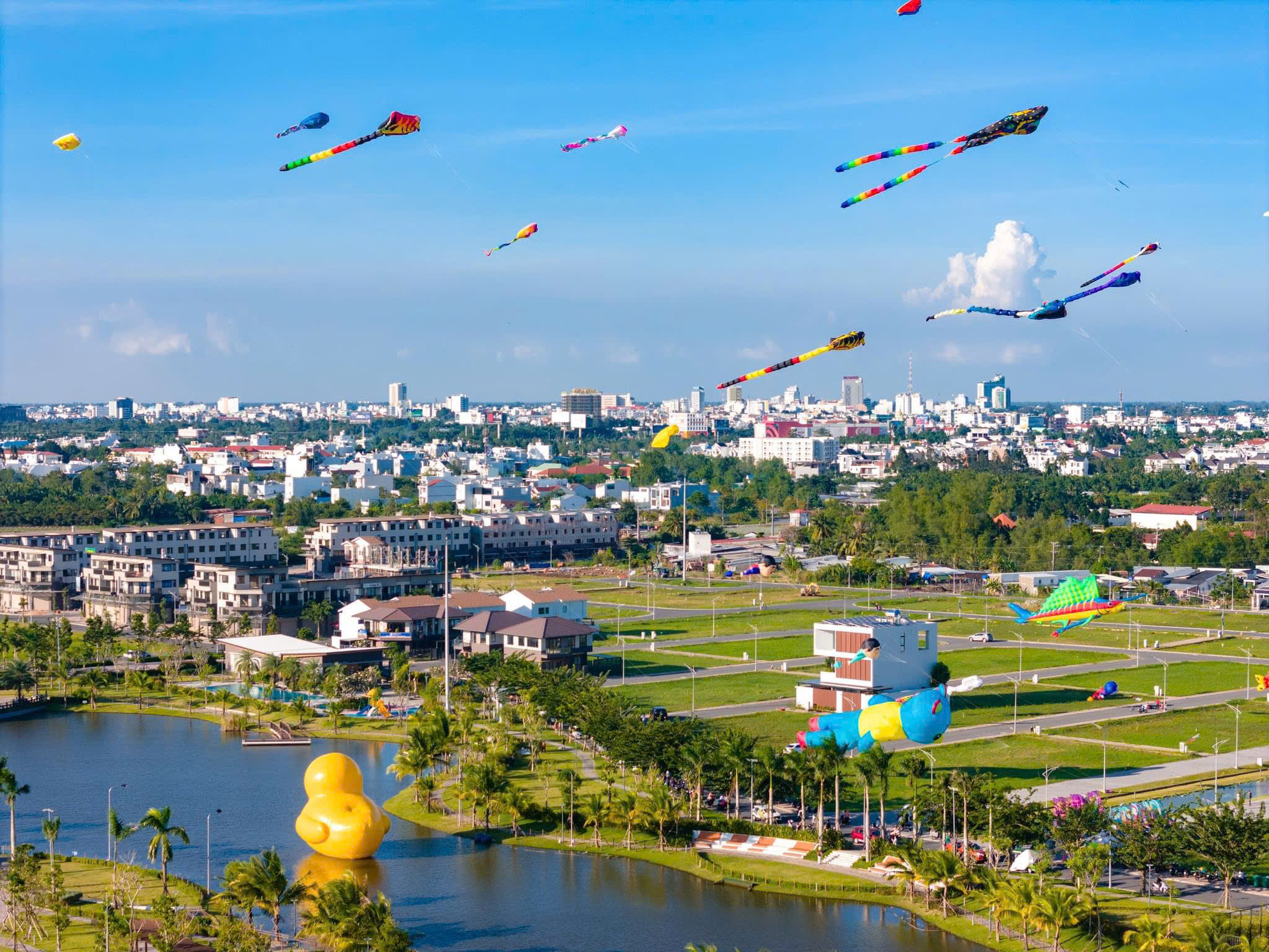 Loạt động thái lạ của doanh nghiệp địa ốc trước sóng gió thị trường-i1585 2 Đất nền chuẩn pháp lý được săn đón