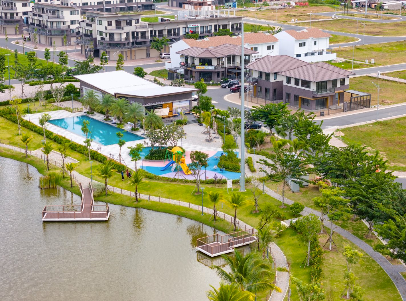 Điểm sáng bất động sản năm 2025: Nhà phố - biệt thự Long An, Đồng Nai, Bình Dương tiếp tục giữ vị thế dẫn đầu nguồn cung và sức cầu, lộ diện điểm rơi tăng giá 1 Điểm sáng bất động sản năm 2025: Nhà phố - biệt thự Long An, Đồng Nai, Bình Dương tiếp tục giữ vị thế dẫn đầu nguồn cung và sức cầu, lộ diện điểm rơi tăng giá