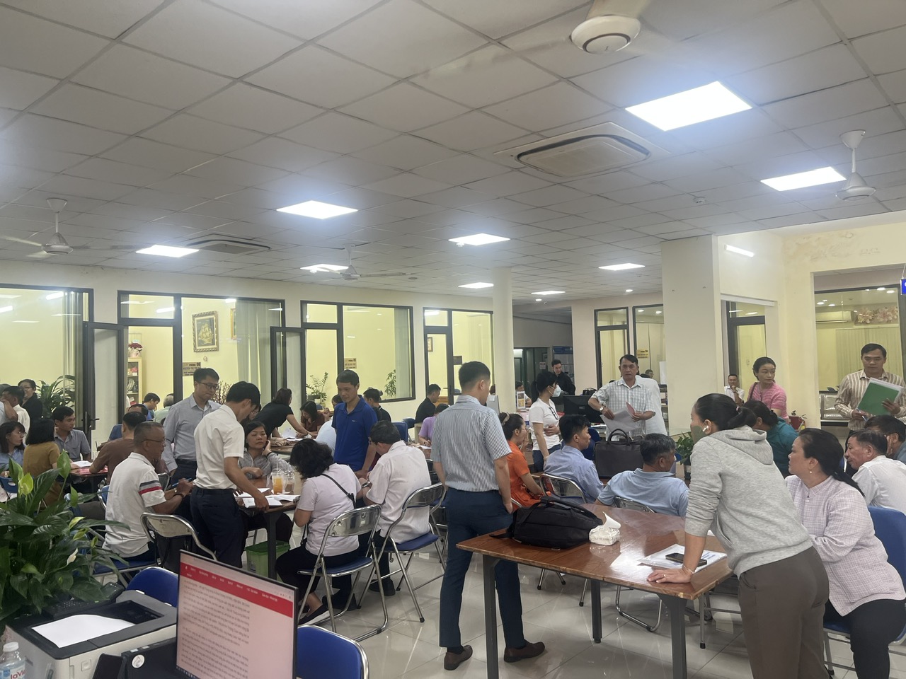 Chủ đất liên tục quay xe ngừng bán, môi giới chạy đôn đáo tìm nguồn hàng đất nền cho khách đầu tư 2 chu dat lien tuc quay xe ngung ban moi gioi chay don dao tim nguon hang dat nen cho khach dau tu 1
