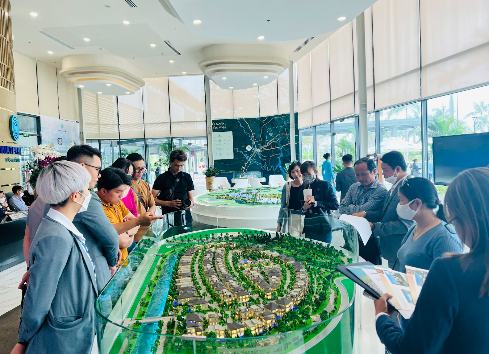 Trong vòng 1 tháng, khu vực này chiếm đến 96% lượng tiêu thụ sơ cấp, liên tục vượt mặt Tp.HCM về nguồn cung nhà phố - biệt thự 2 Trong vòng 1 tháng, khu vực này chiếm đến 96% lượng tiêu thụ sơ cấp, liên tục vượt mặt Tp.HCM về nguồn cung nhà phố - biệt thự
